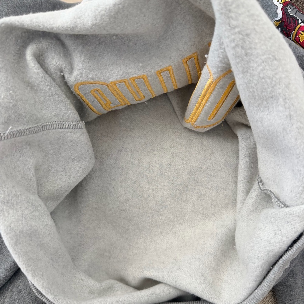 Warner Bros. Gray Crewneck Sweatshirt with Gold & Red Gryffindor Logo - Picture 6 of 8